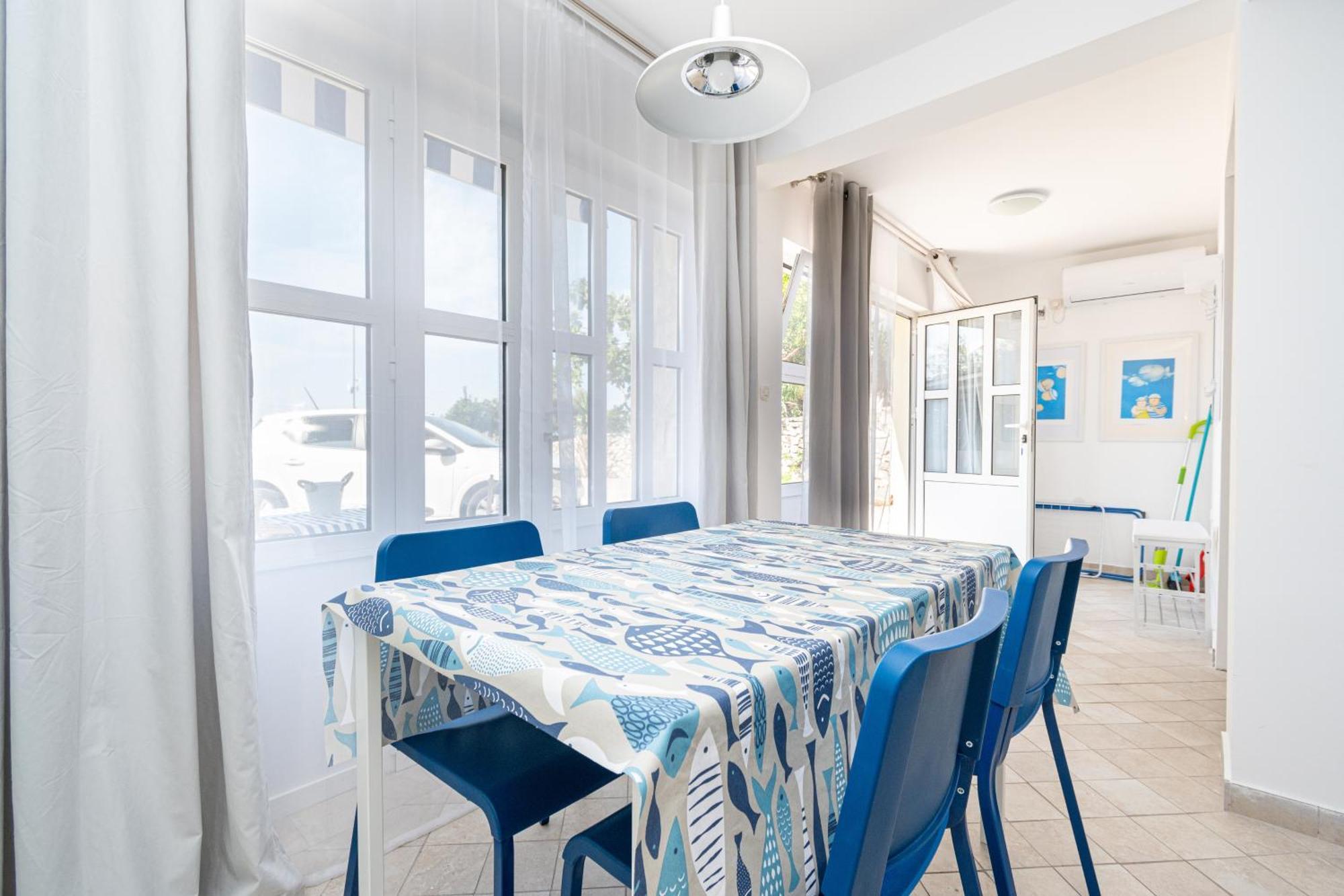 Apartments By The Sea Mandre, Pag - 4092 콜란 외부 사진