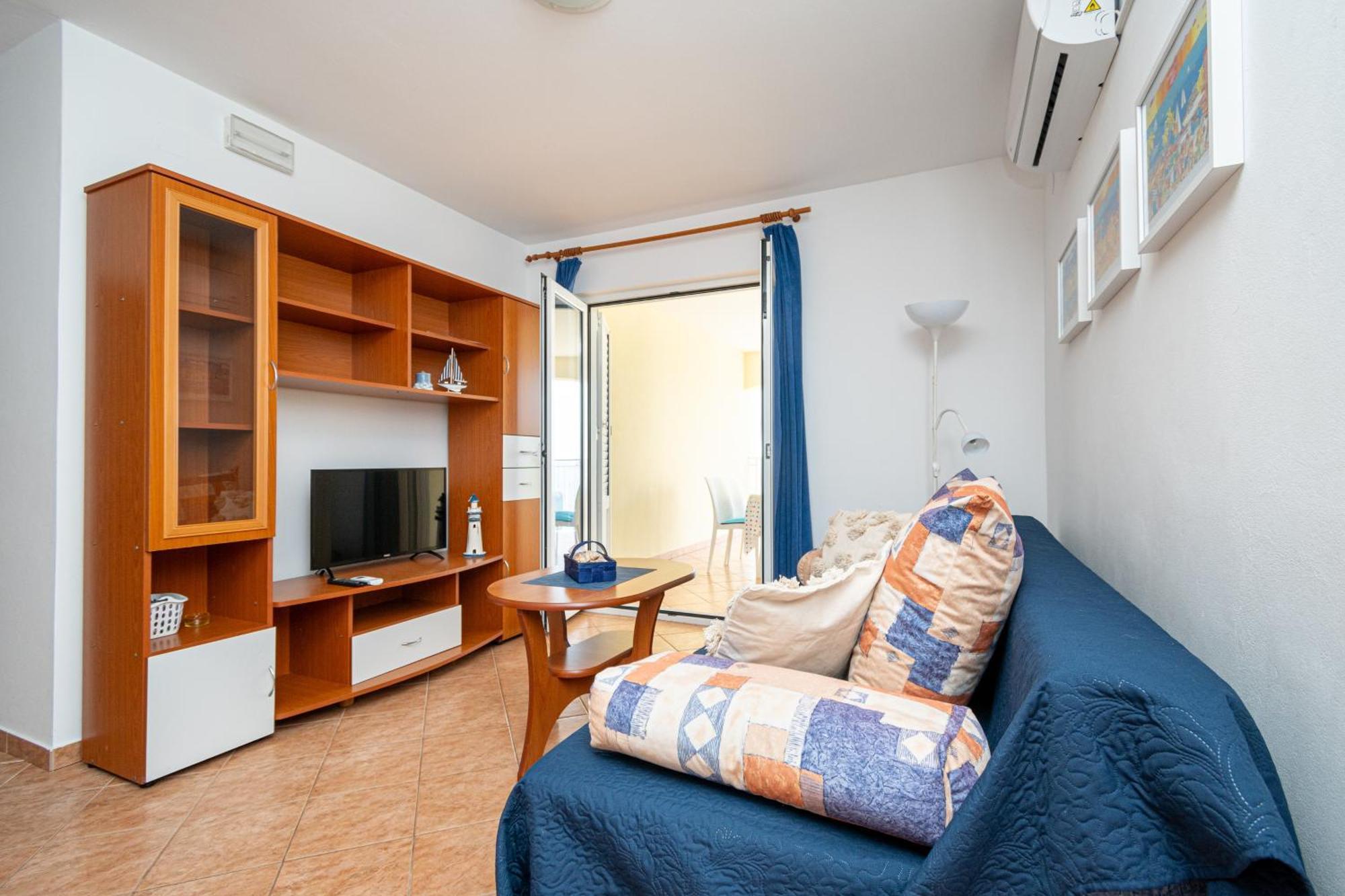 Apartments By The Sea Mandre, Pag - 4092 콜란 객실 사진